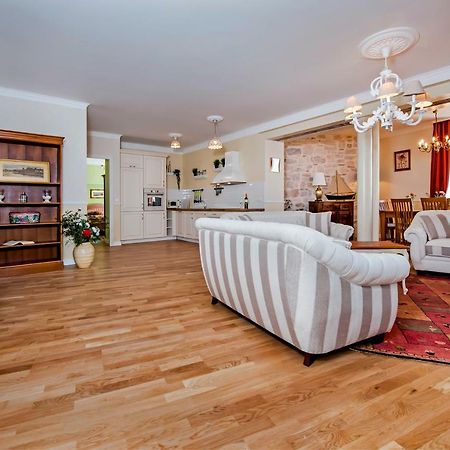 Adriatic Royal Sea View Apartment Rovinj Buitenkant foto